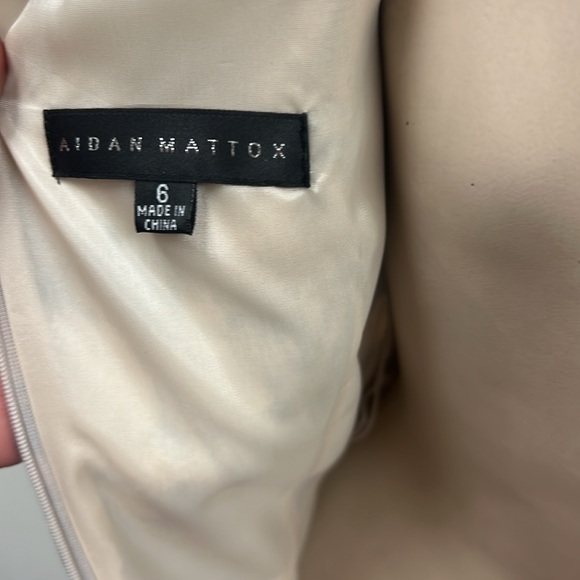 Aidan Mattox shutters sleeveless print double V-Neck long gown - Picture 13 of 14